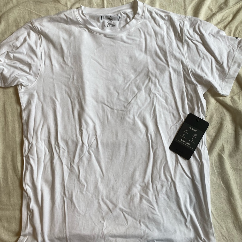 Fabletics men’s medium workout shirt